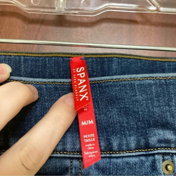 SPANX Medium Wash Distressed Ankle Skinny Jeans M 20203Q - Picture 5 of 10